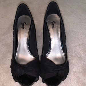Fioni black heels